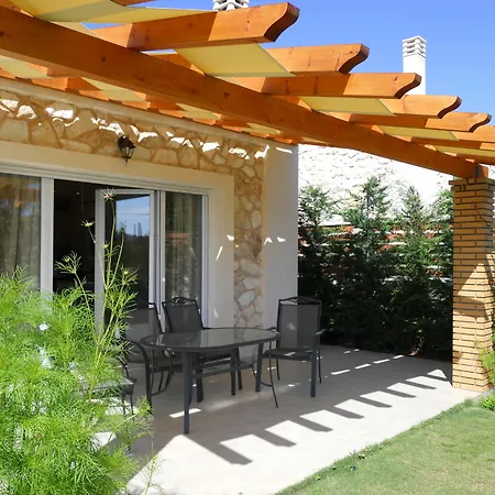 Villa Poulades