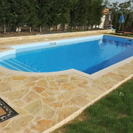 Villa Poulades *