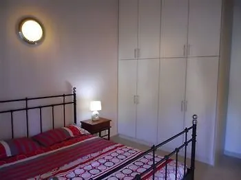 Poulades Villa Gouvia