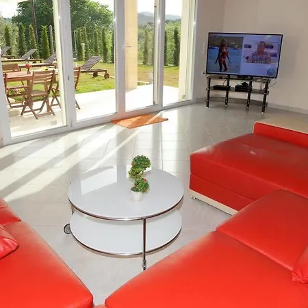 Villa Villa Poulades *